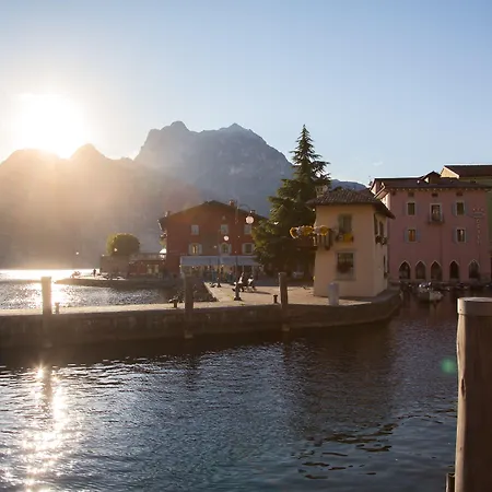 Hotel Lago Di Garda-2